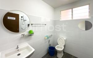 Family Home Ampang Utama with Swimming Pool