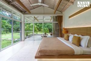 The Wildernest Tale by VEO, StayVista - 3BHK Pet-Friendly Villa with Jacuzzi