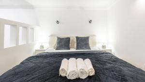 DeLuxe Charming Downtown Suites in Dob St