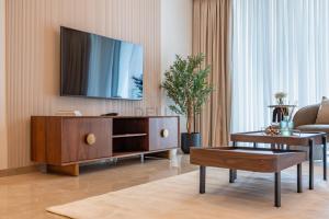 Sky-High 1BR , Perfectly Located Near Dubai Opera and Burj Park, Just a Short Walk to Burj Khalifa and Dubai Mall, Grande, Downtown Dubai by Deluxe Holiday Homes
