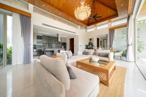 Luxury 4BR Pool Villa Botanica Bangtao Beach