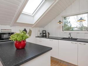 6 person holiday home in Ålbæk-By Traum