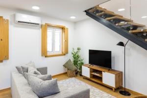 Porto Mezzanine Loft with Parking