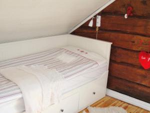 6 person holiday home in GLANSHAMMAR-By Traum