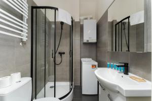 Starowiślna 51 Apartments by BookingHost