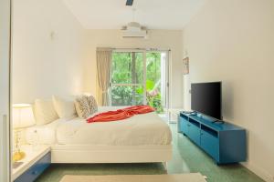 Casa Del Mar 4-BHK Villa with Pool, Bars, TV Lounge, Gazebo & Terraces