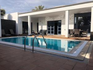 Beautiful holiday home in Playa Blanca with pool