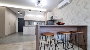 Q Apart Zenith- trzypokojowy, klimatyzowany apartament przy Manufakturze z garażem Gratis, FV