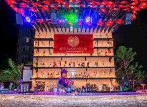 Happy Life Grand Hotel & Rooftop Skybar