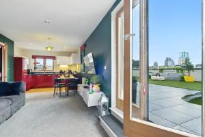 Penthouse Botanica- Wyndale Signature Stays