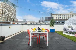 Penthouse Botanica- Wyndale Signature Stays