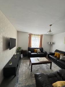 Three bedrooms near Airport