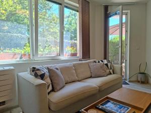 Saint Nicholas Varna Lovely 2 bedroom apartment with sunny garden