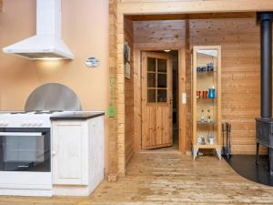 6 person holiday home in Fårvang-By Traum