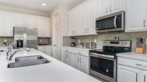 GRH9285 - Solara Resort - 7 Bed 6.5 Baths Villa