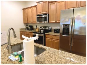 Disney Getaway Townhouse with Private Pool. Book Now SLR484