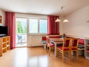 Apartment in Strengen near Ski Slopes