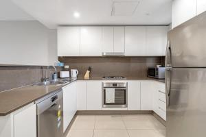 11B Abnb-Style Charming 12 Mins Walk Train STA Free parking2BR