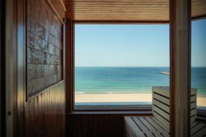 Hotel Poem - Roof Top Pool & Panoramic Sea View