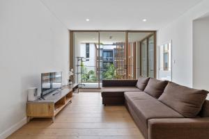 25W Abnb-Style Mall Park Parking Train STA 2BR