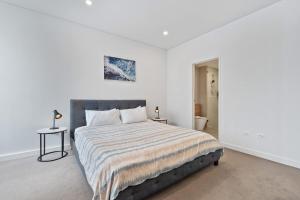 25W Abnb-Style Mall Park Parking Train STA 2BR