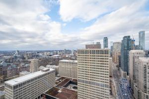 1BR High Floor View Downtown Toronto