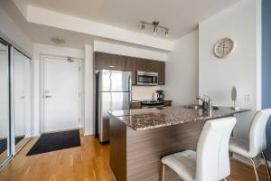 1BR High Floor View Downtown Toronto