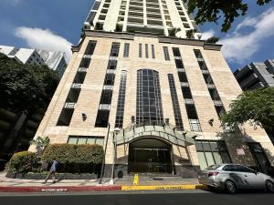 Stylish 100 SQM 3BR Loft Near Greenbelt Makati