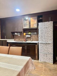 8Pax Spacious Private Home near The Mall Bangkapi