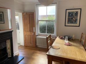 Central Sevenoaks townhouse