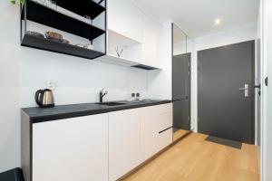 Modern Studio Plac Wolności by Noclegi Renters