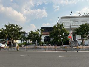 The Western Capital Apartment, Eric House
