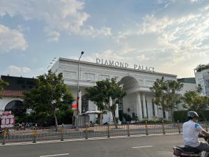 The Western Capital Apartment, Eric House