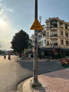 The Western Capital Apartment, Eric House