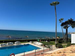 Escapada frente al mar con piscina y parking