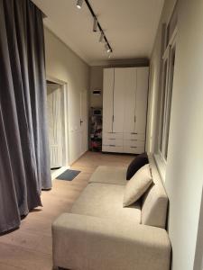 Private Home Sea and Europe Sq