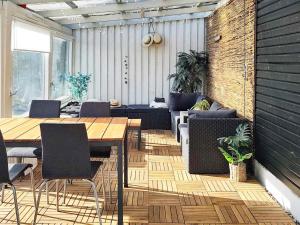 4 person holiday home in Allingåbro-By Traum