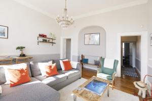 Stunning City Centre Living with Parking