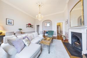 Stunning City Centre Living with Parking