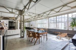 Loft dexception avec verrières proche Marais