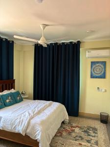 The Breakfast Club Apartments Blue