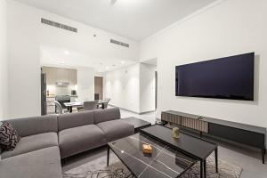 Luxury 2BR Dubai Creek Harbour with Pool, Gym, Parking & Balcony Views