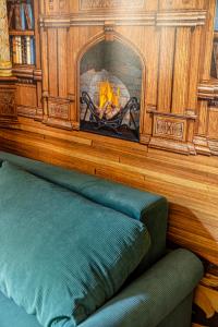 Andrassy Art -Stunning Studio with AC Heroes Square