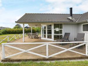 8 person holiday home in Lemvig-By Traum