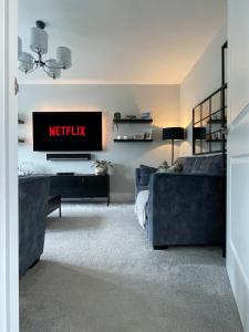 Luxury 3 Bedroom Home - 15mins to Birkdale Open