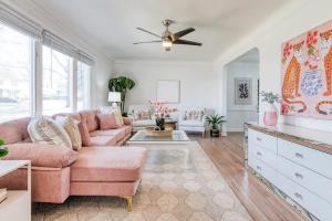 Stylish 3BR w Sunroom & Deck