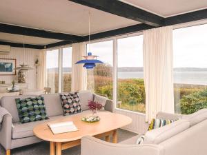 6 person holiday home in Børkop-By Traum