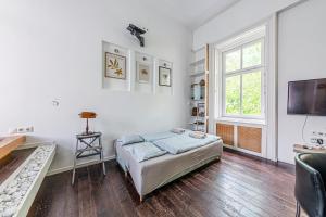 Andrássy Loft Huge Bath & AC Near Heroes Sq