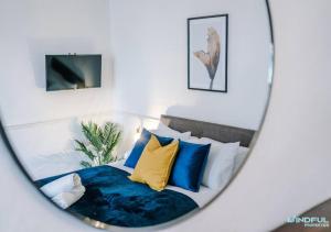 5BR House, Sleeps 10 guests - Free Parking - Business & Contractor Stays