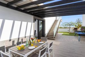 Villa Lola by Villa Plus